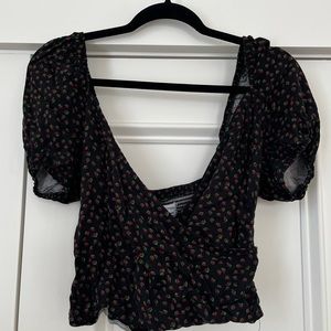 Urban Outfitters Puff Sleeve Crop Top